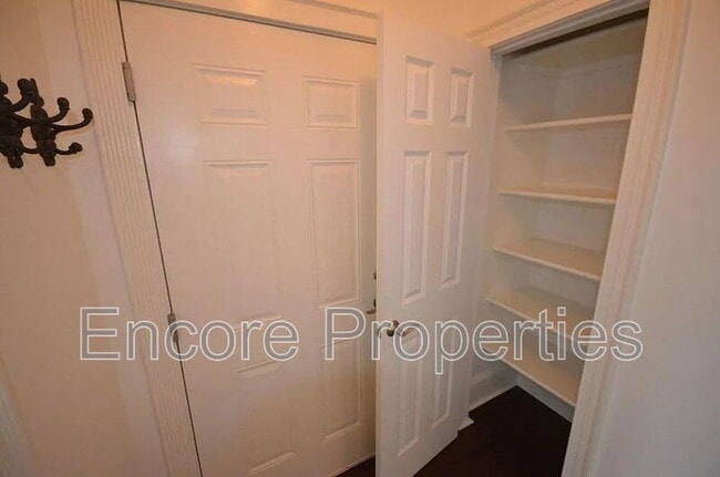 Building Photo - 936 Portstewart Dr