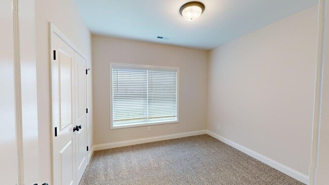 Building Photo - For Lease | Beautiful 3 Bedroom, 2 Bath Home in McClellan Crossing