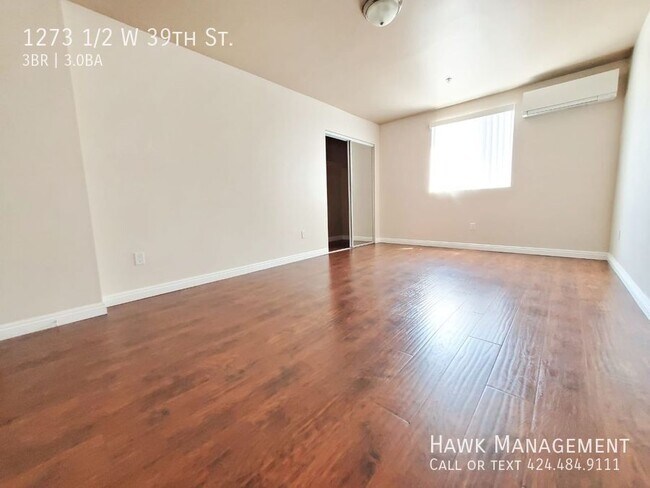 Building Photo - 1273 1/2 W 39th St.-