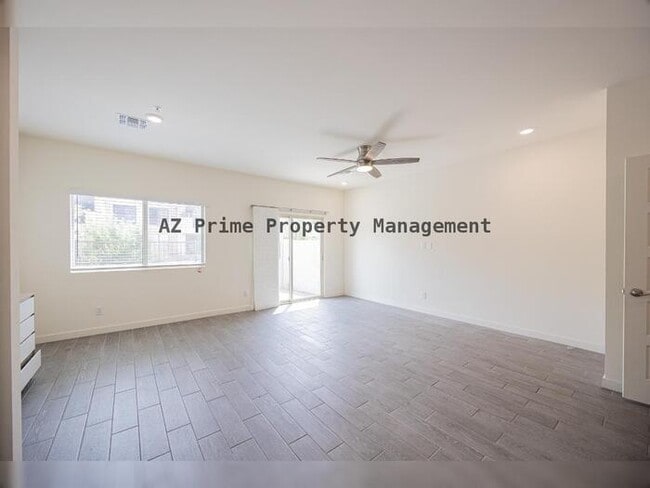 Building Photo - 8343 N 22nd Dr