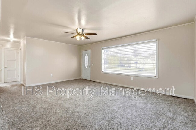 Building Photo - 1107 Thayer Dr