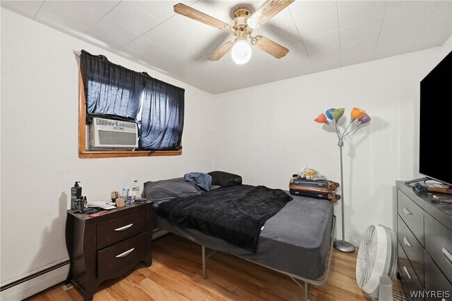 Building Photo - 56 Awood Pl
