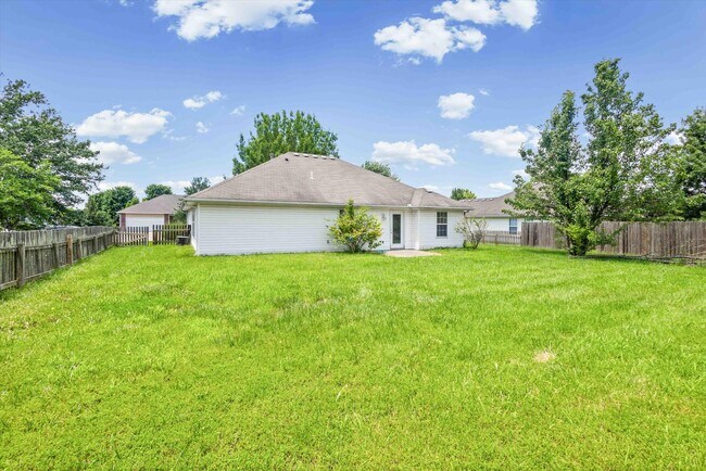 Building Photo - 3708 Panther Dr