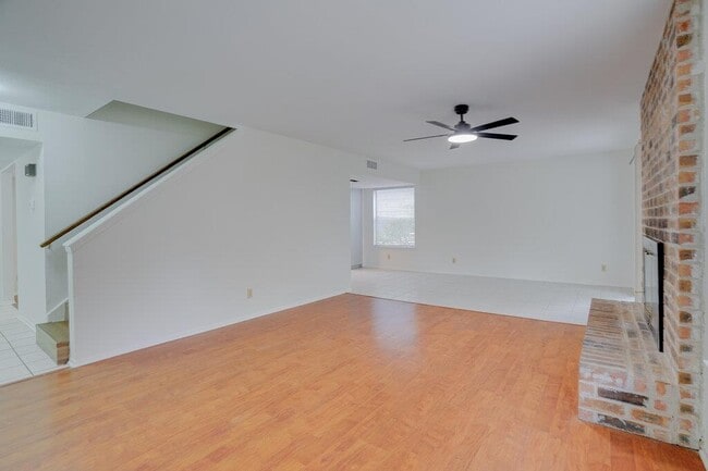 Building Photo - 12011 Cabana Ln