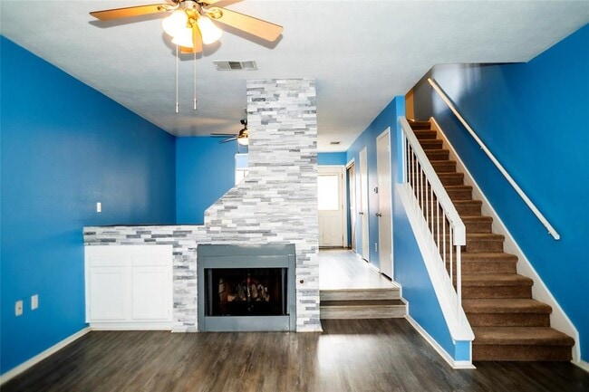 Building Photo - 11901 Swearingen Dr