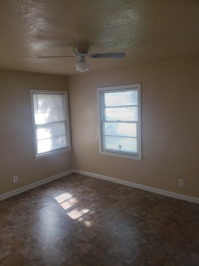 Building Photo - Single Family Home coming soon!