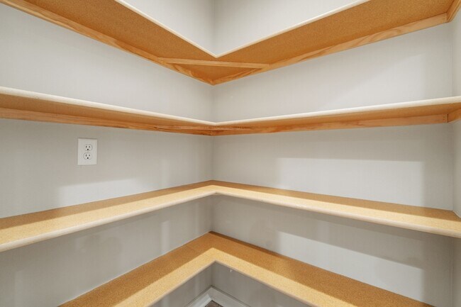 Building Photo - 2438 S Wheatland St