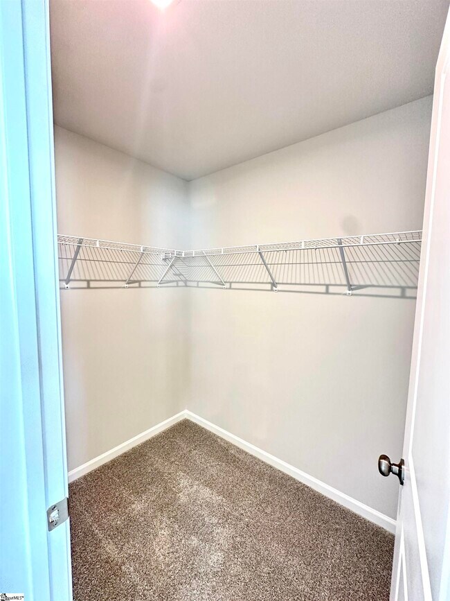 Building Photo - 118 Randwick Ln