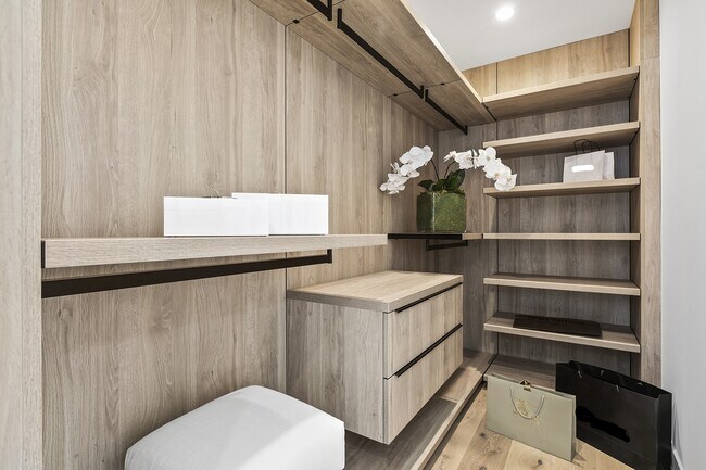 Walk-in Closet - 6701 W Eden Ter