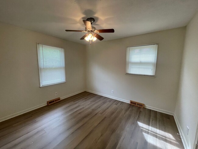 Building Photo - Rustburg Ranch Home