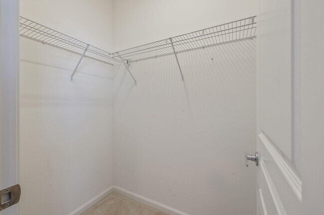 Building Photo - 6124 W Delaware Ct