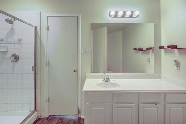 Building Photo - 15410 Apple Bloom Way