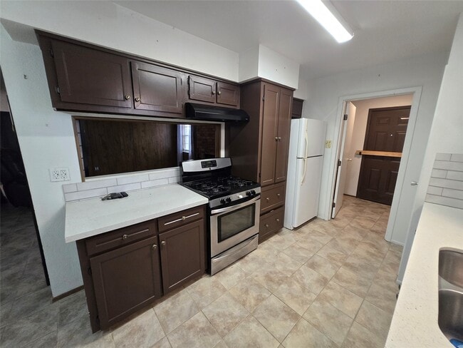 Building Photo - 24312 Carlton Rd