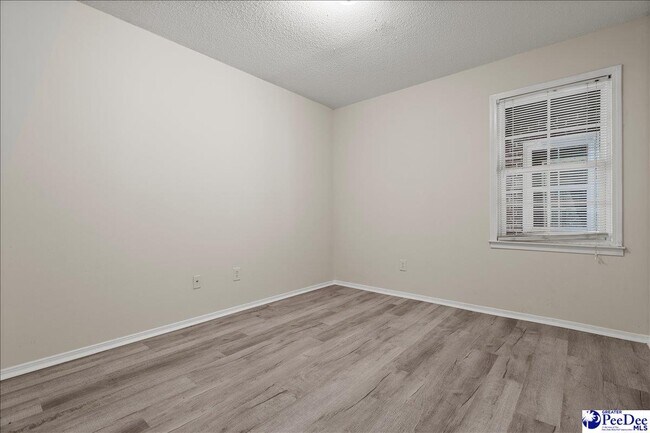 Building Photo - 319 Revell Dr