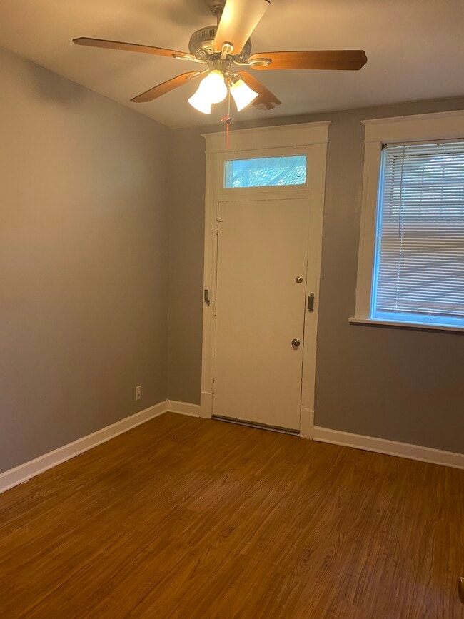 Building Photo - 6003