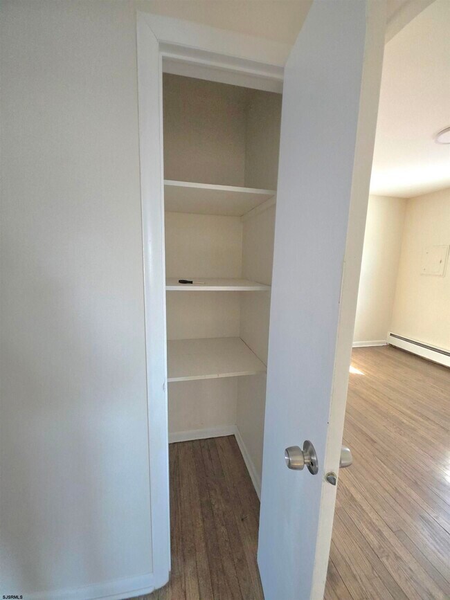 Building Photo - 2304 Hamilton Ave