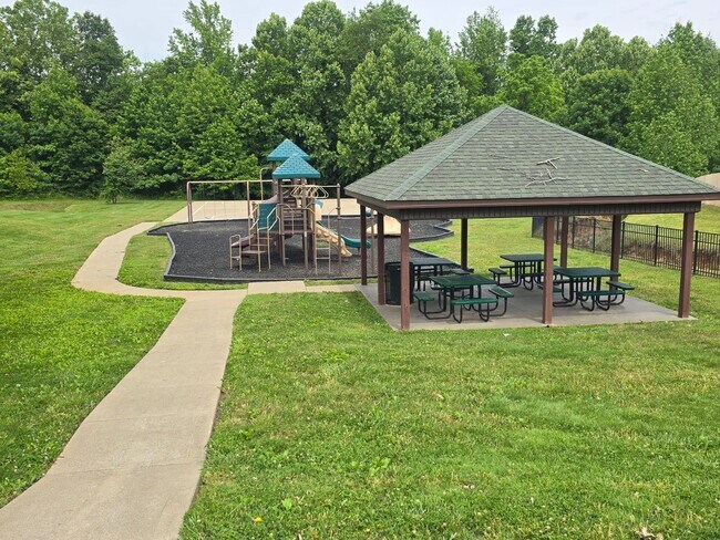 Building Photo - 1377 Mutual Dr