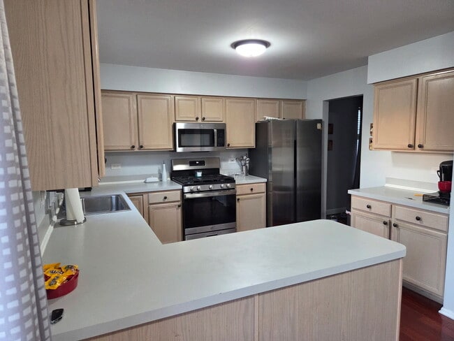 Building Photo - 2786 Yosemite Dr