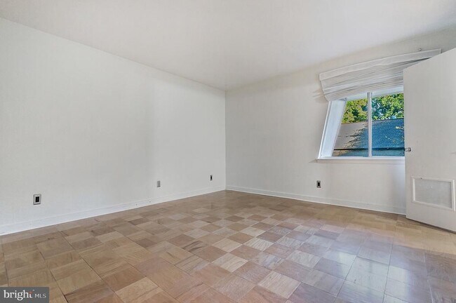 Building Photo - 11600 Vantage Hill Rd