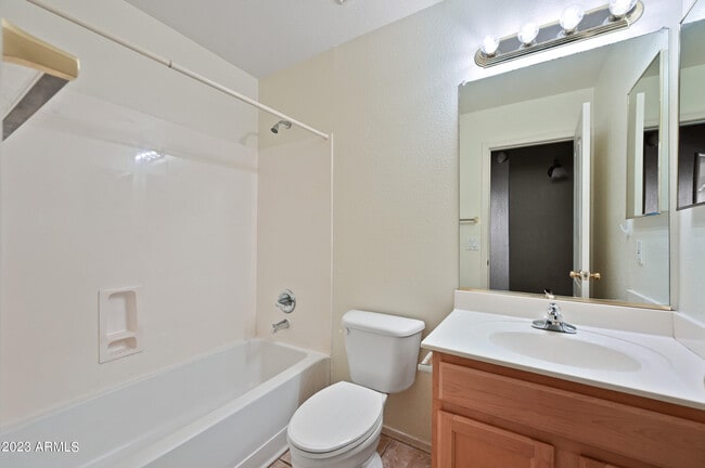 Building Photo - 9312 E Pampa Ave