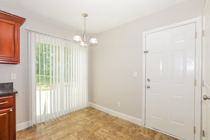 Building Photo - 6262 Creekford Ln