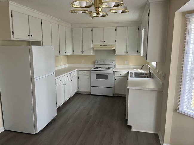 Building Photo - 1441 Smokey Mountain Dr