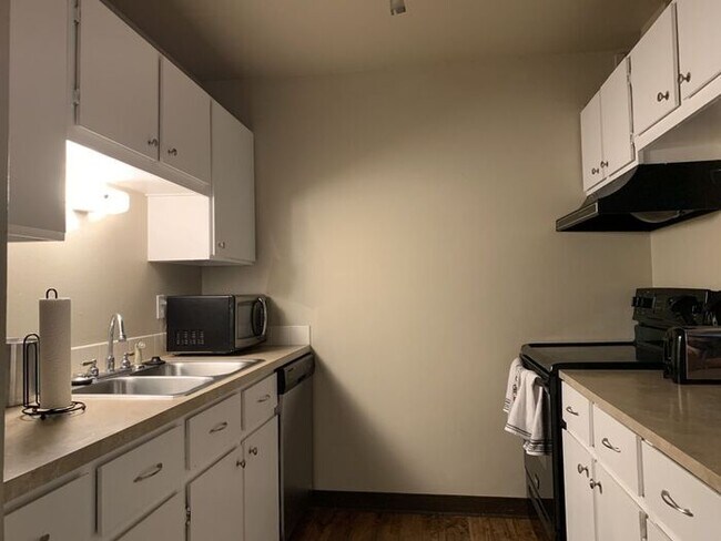 Building Photo - Great Condo in Midtown Fort Collins