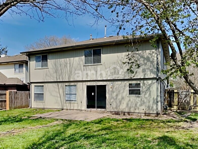 Building Photo - 5349 Yale Dr