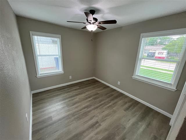 Building Photo - 2930 Gardenia Dr