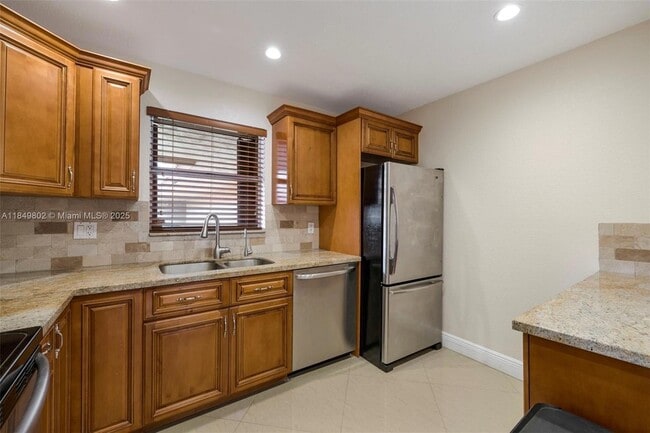 Building Photo - 10401 SW 108th Ave