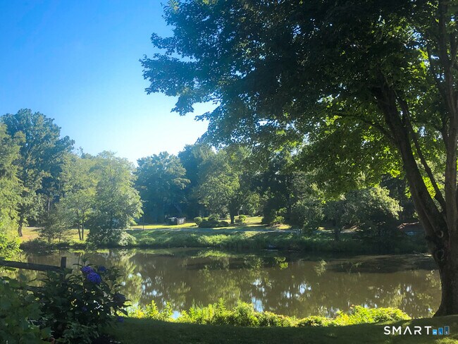 Building Photo - 44 Heritage Vlg