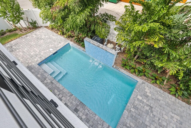 Building Photo - 204 Osceola Park Ln