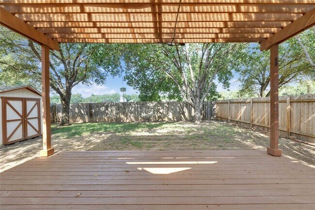 Building Photo - 2625 Gate Ridge Dr
