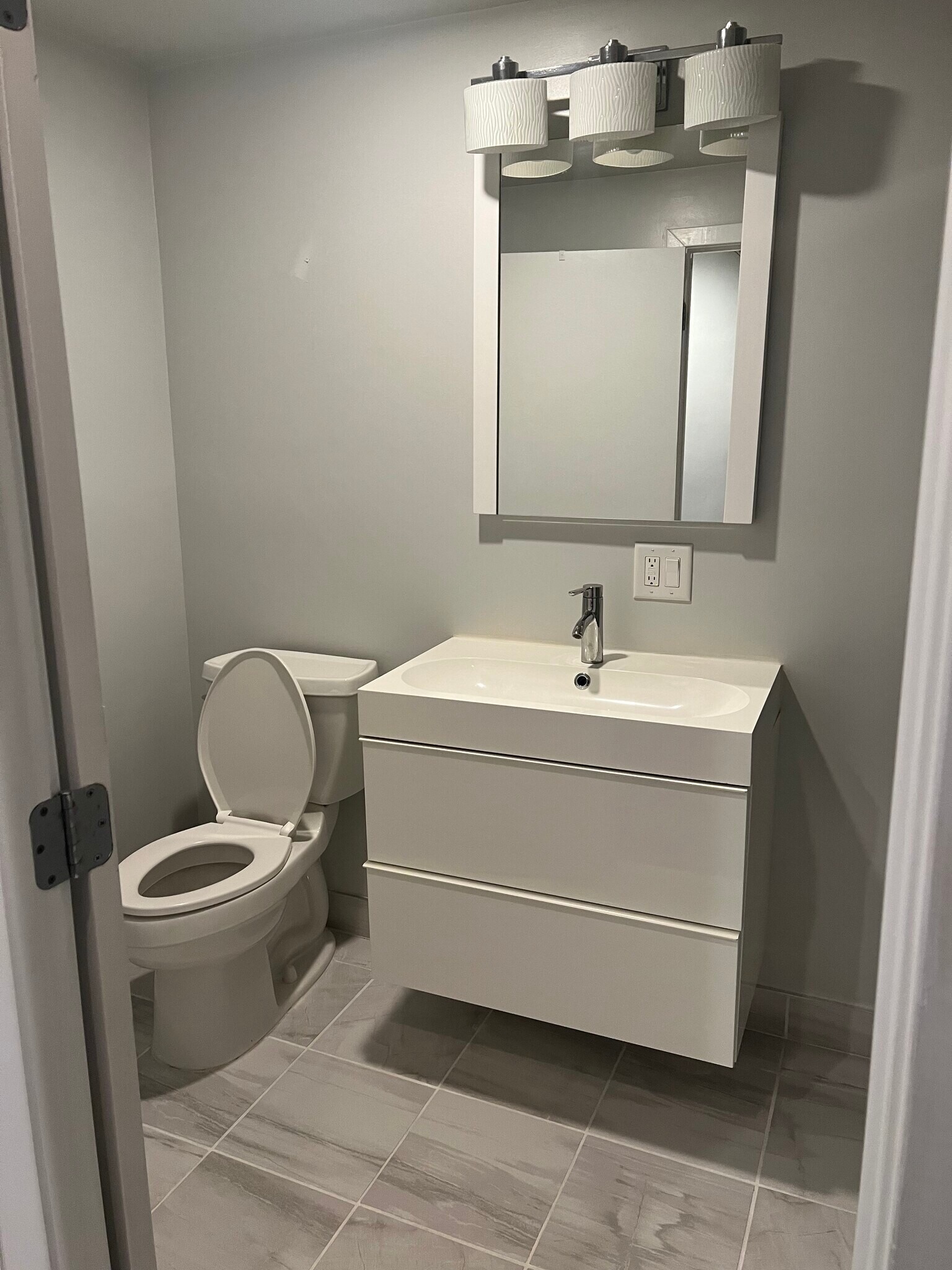 Building Photo - 2340 E Boston St