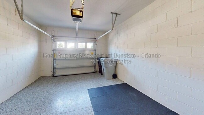 Building Photo - 2841 Rotterdam Dr