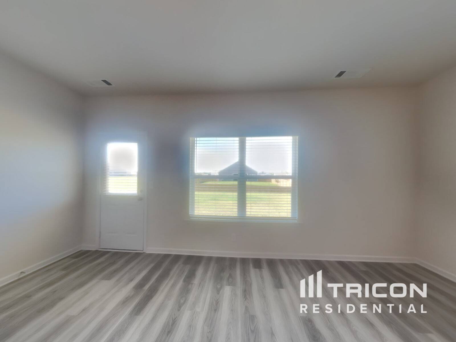 Building Photo - 255 Oliver Dr