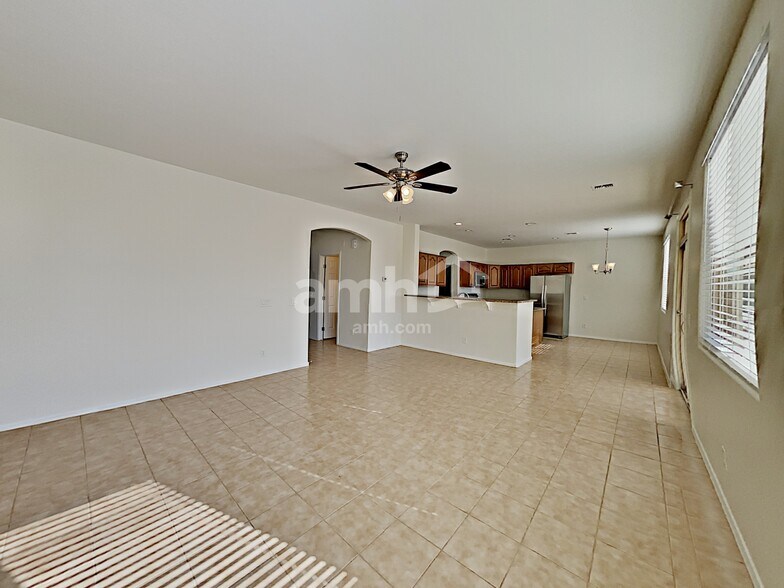 Building Photo - 17305 W Woodlands Ave