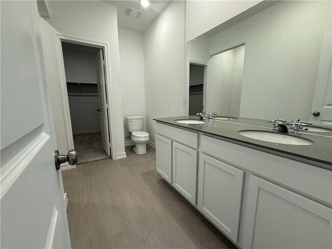 Building Photo - 7925 Wonder Woman Dr