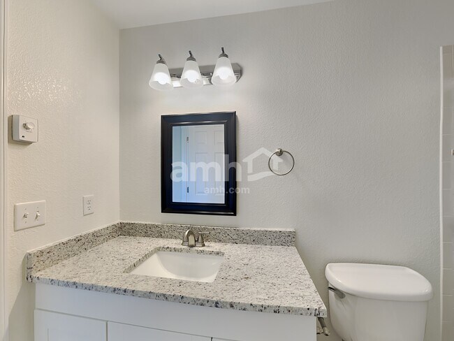 Building Photo - 4574 Cole Dr