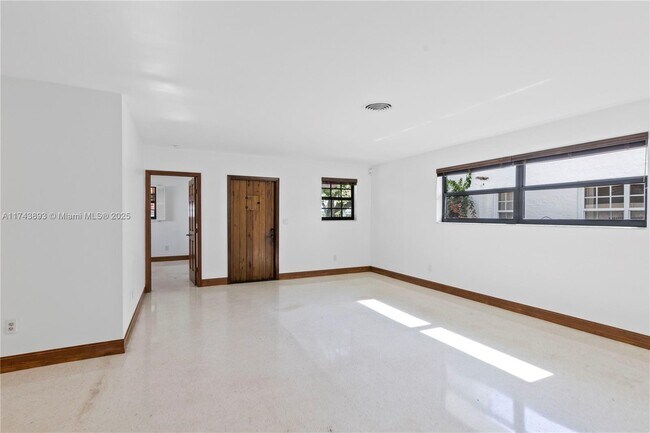 Building Photo - 574 NE 102nd St