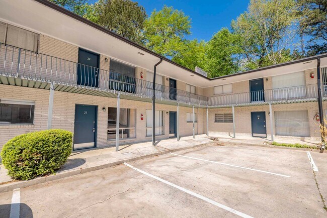 Building Photo - 1676 Briarcliff Rd NE
