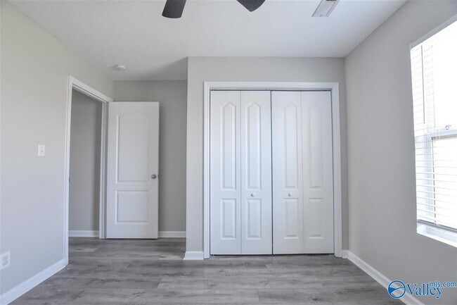 Building Photo - 106 Point Given Ln