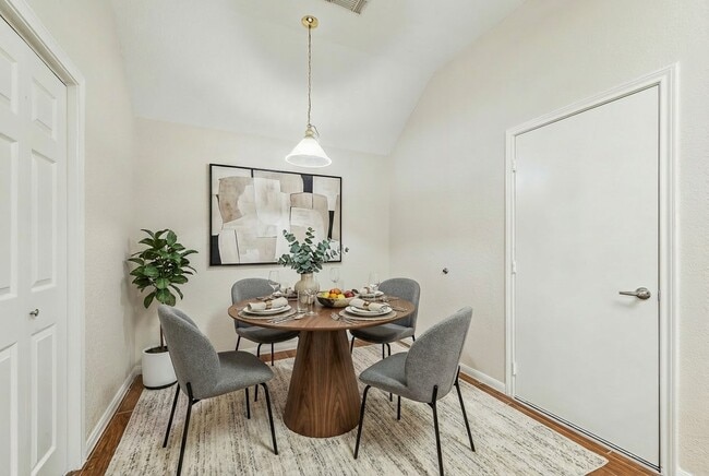 Building Photo - 2806 Crescent Star Rd