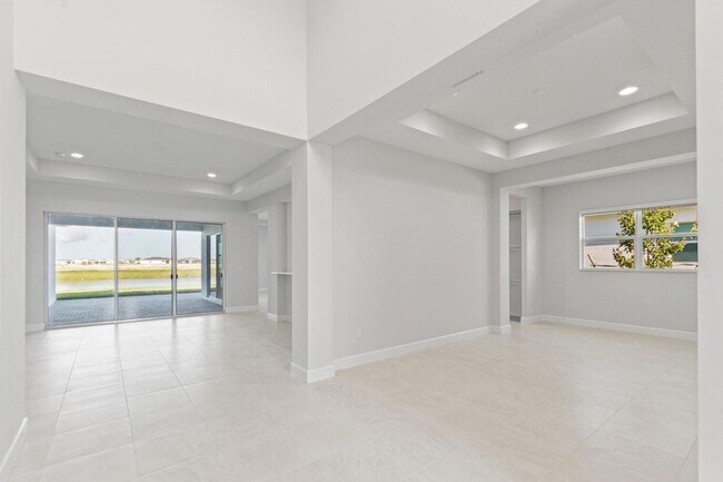 Building Photo - 5579 Liberty Ln