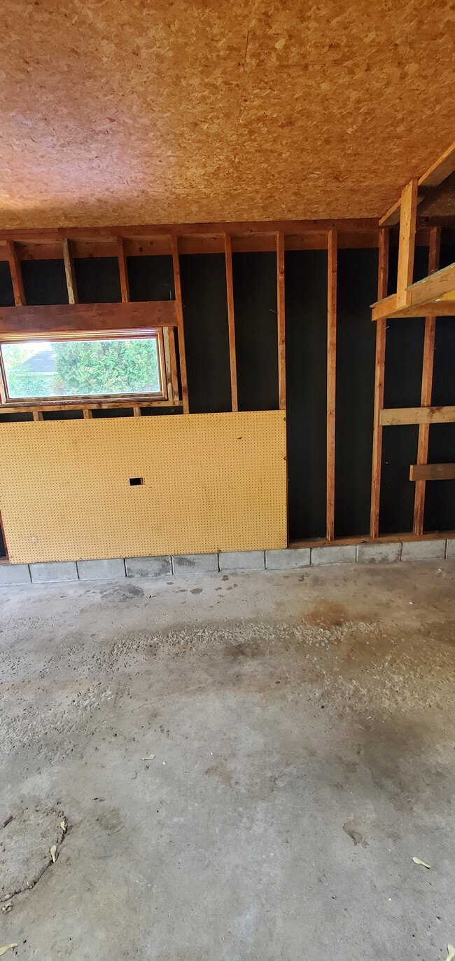 Building Photo - 1163 Higgins Ave