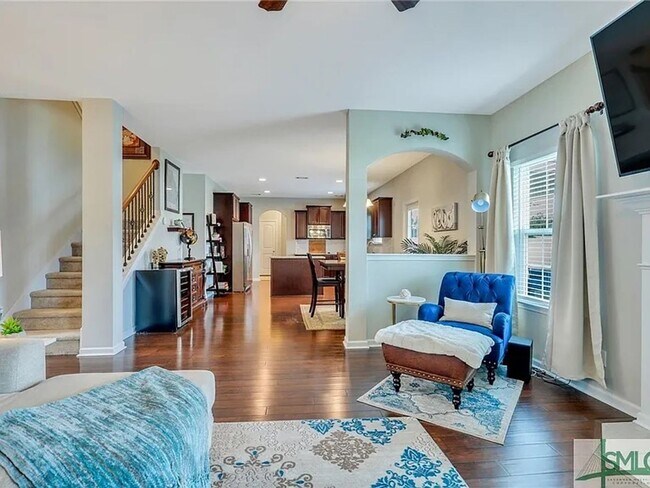 Building Photo - 4 bedroom beautiful home available August 10!!