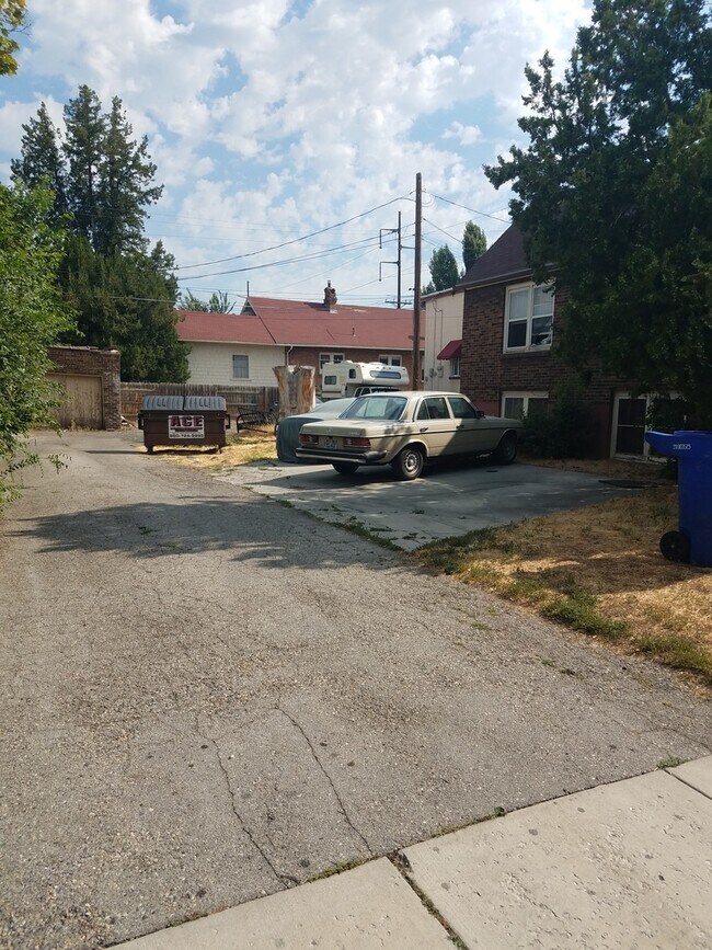 Building Photo - 1918 S 900 E