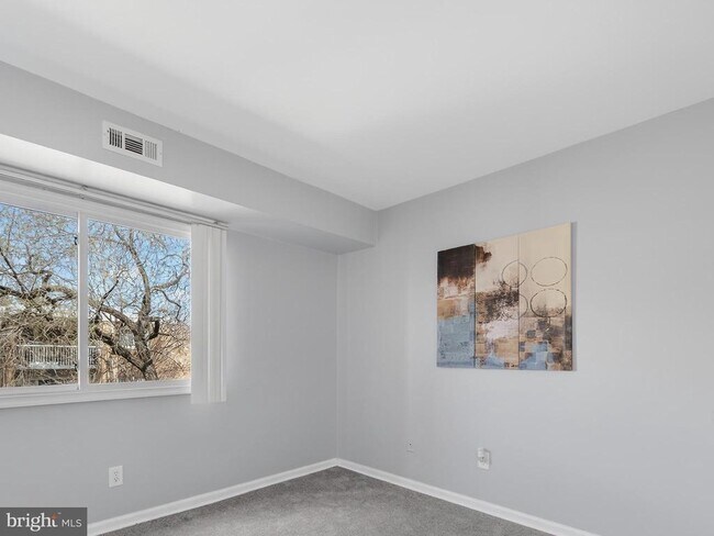 Building Photo - 2908 Kings Chapel Rd