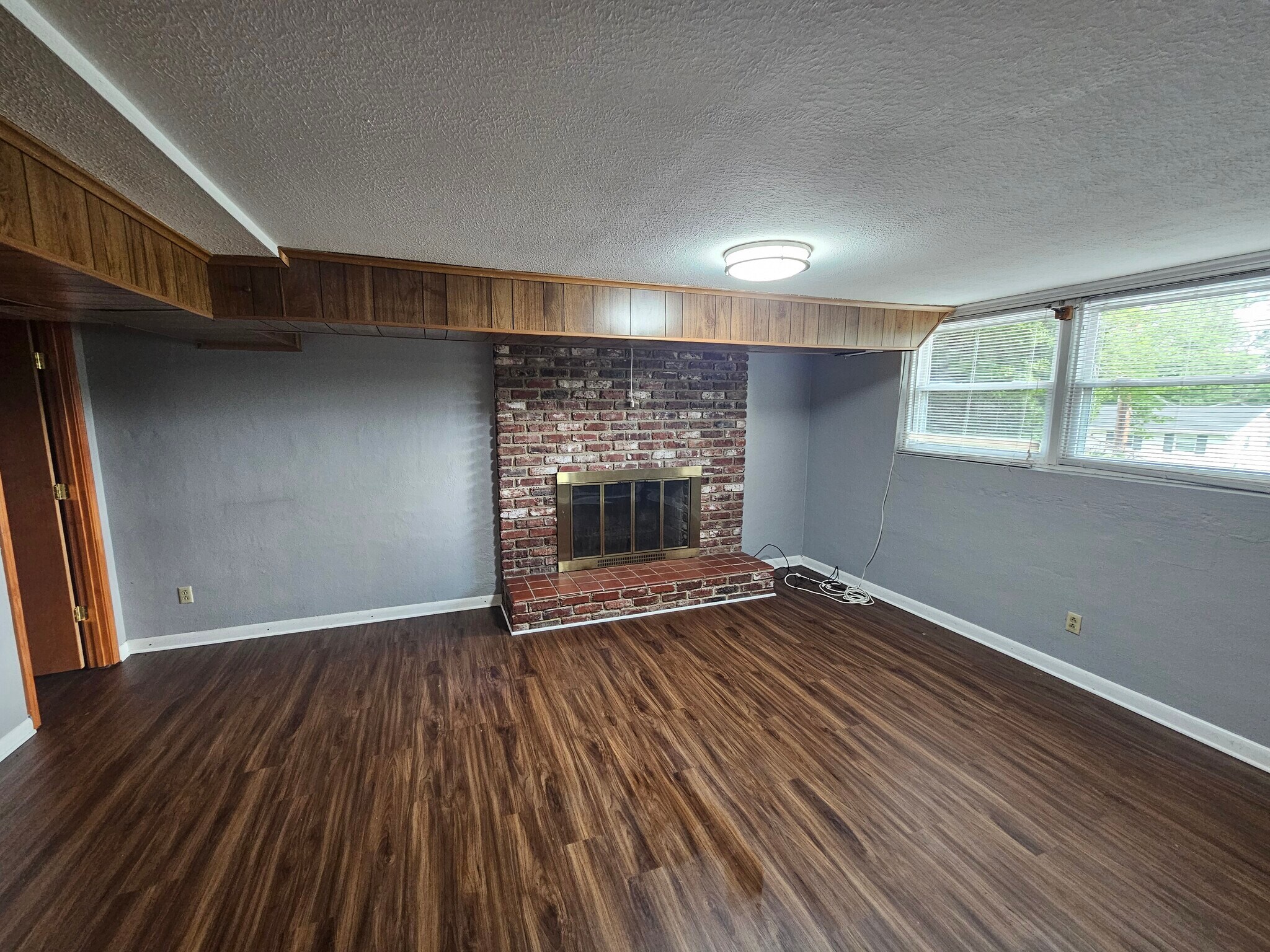 Building Photo - 1725 S Forest Dr