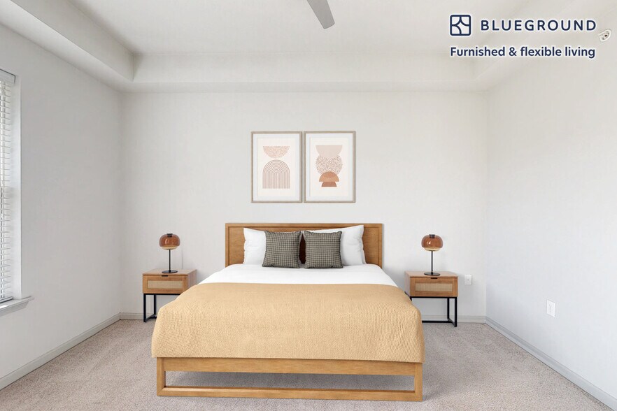 Building Photo - 1000 Lupine